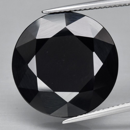 Spinelle noir 24,33 carats