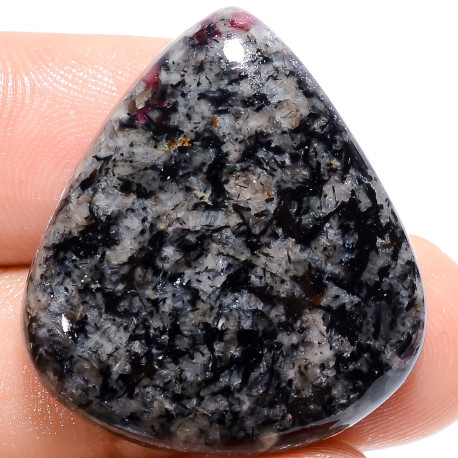 Eudyalite 33,0 carats