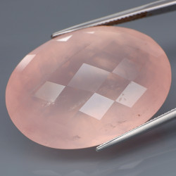 Quartz rose 77,56 carats