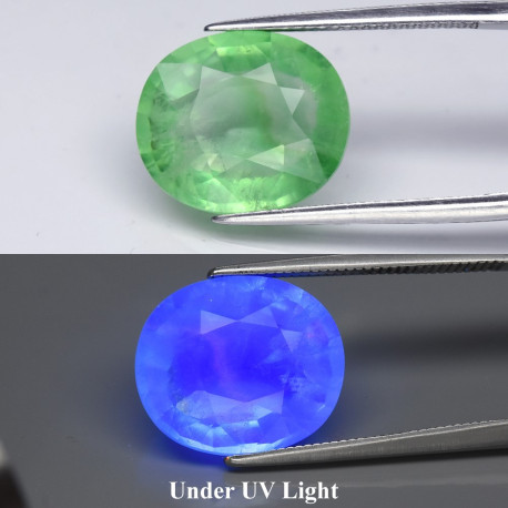 Fluorite change color 10,17 carats
